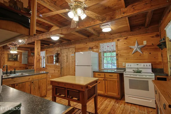 $795,000 | 147 Akers Chapel Loop, Jamestown, TN 38556