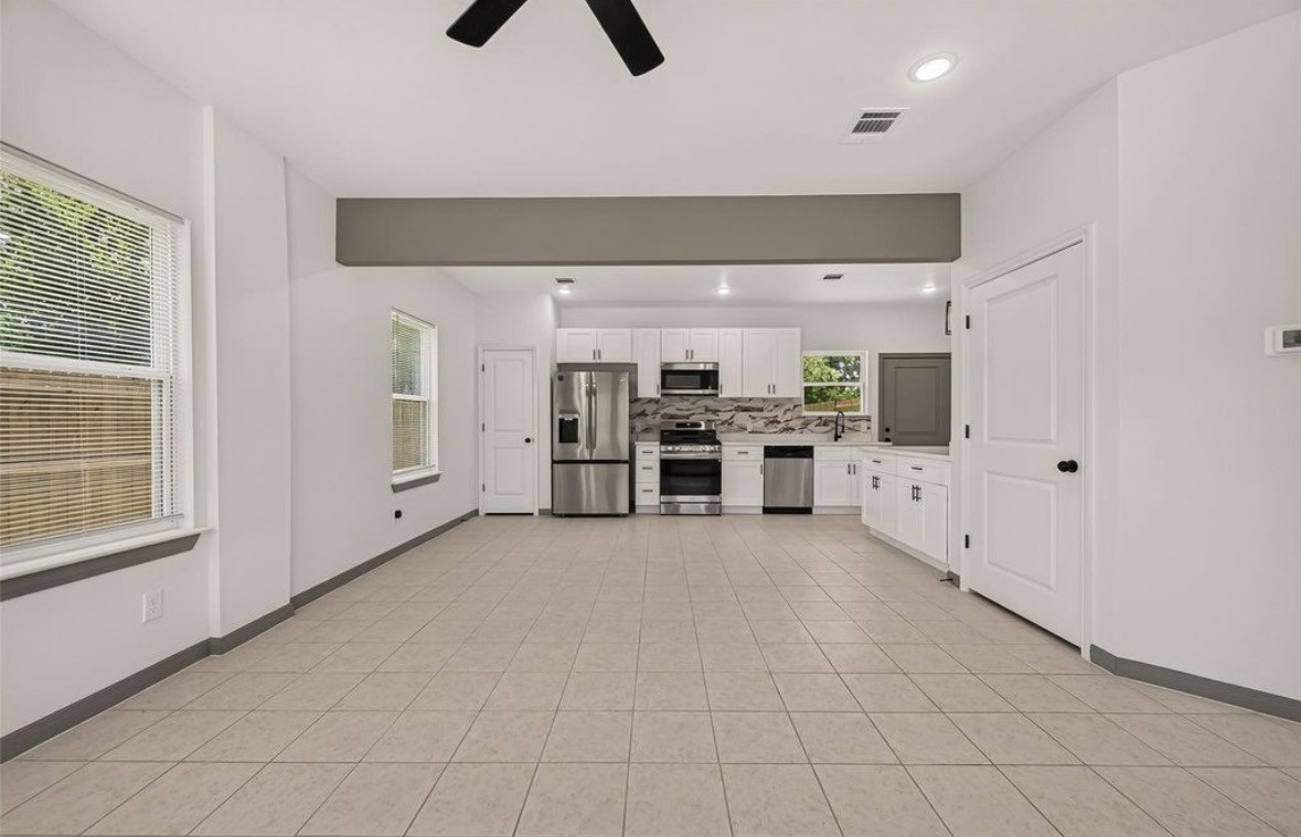 8306 Tidwell Road Houston, TX 77028 - Photo 2 of 22 Gallery Image 2