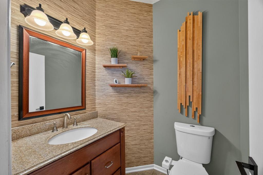 4306 Ivy Avenue Southeast Rochester, MN 55904 - Photo 12 of 27 Gallery Image 12