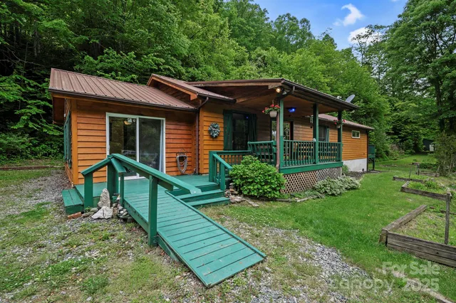 $399,000 | 14518 Big Laurel Road, Mars Hill, NC 28754