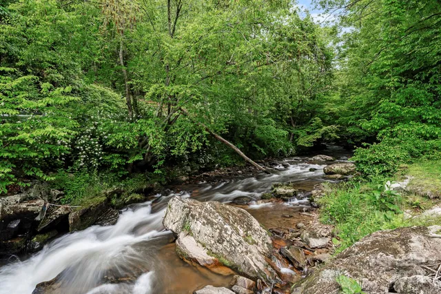 $399,000 | 14518 Big Laurel Road, Mars Hill, NC 28754