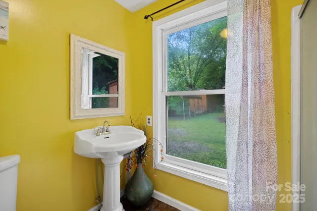 $399,000 | 14518 Big Laurel Road, Mars Hill, NC 28754