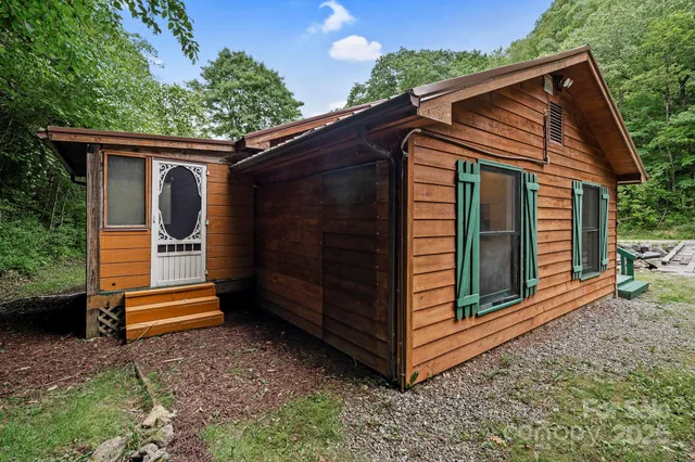$399,000 | 14518 Big Laurel Road, Mars Hill, NC 28754