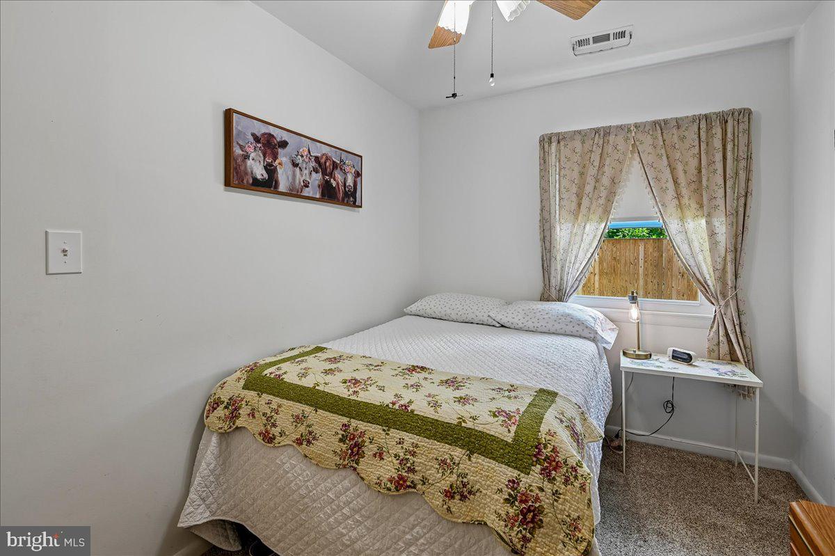 1731 Tacoma Road Edgewater, MD 21037 - Photo 37 of 59 Cozy retreat with natural light.