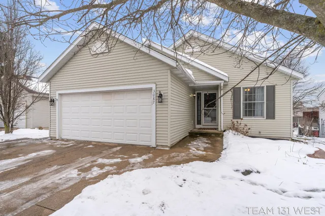 $345,000 | 3087 Riley Ridge Road, Holland, MI 49424
