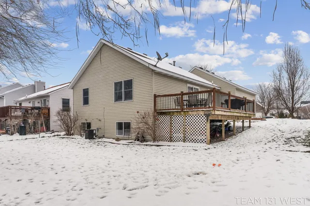$345,000 | 3087 Riley Ridge Road, Holland, MI 49424