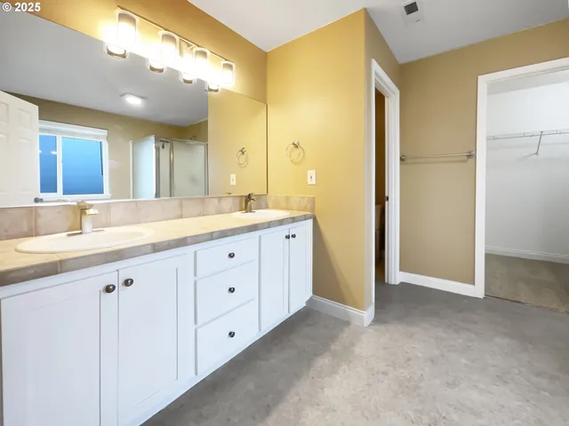 $650,000 | 15516 Southeast Evergreen Drive, Portland, OR 97236