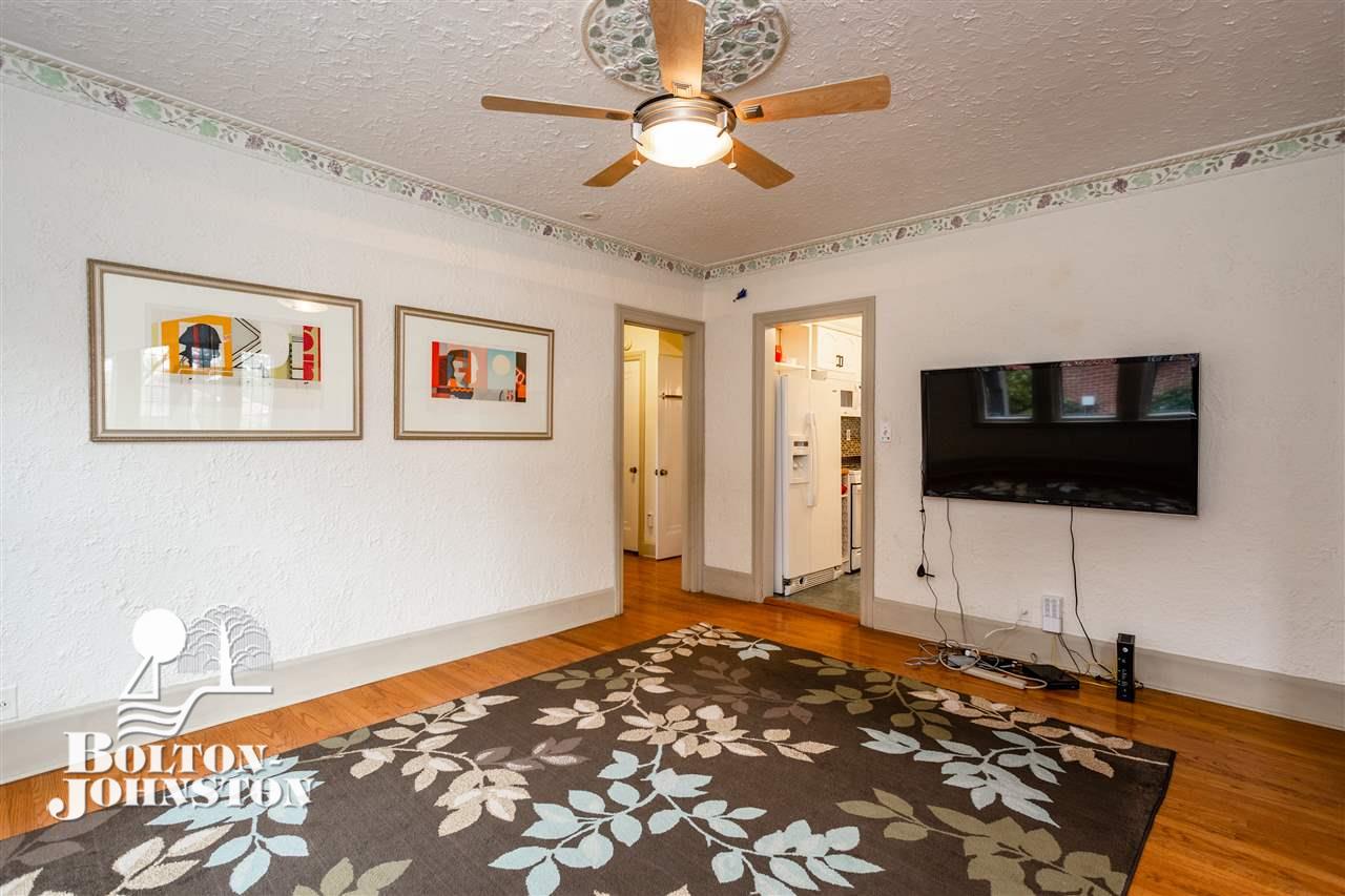 590 Barrington Road Grosse Pointe, MI 48230 - Photo 15 of 63 31365701-14.JPG