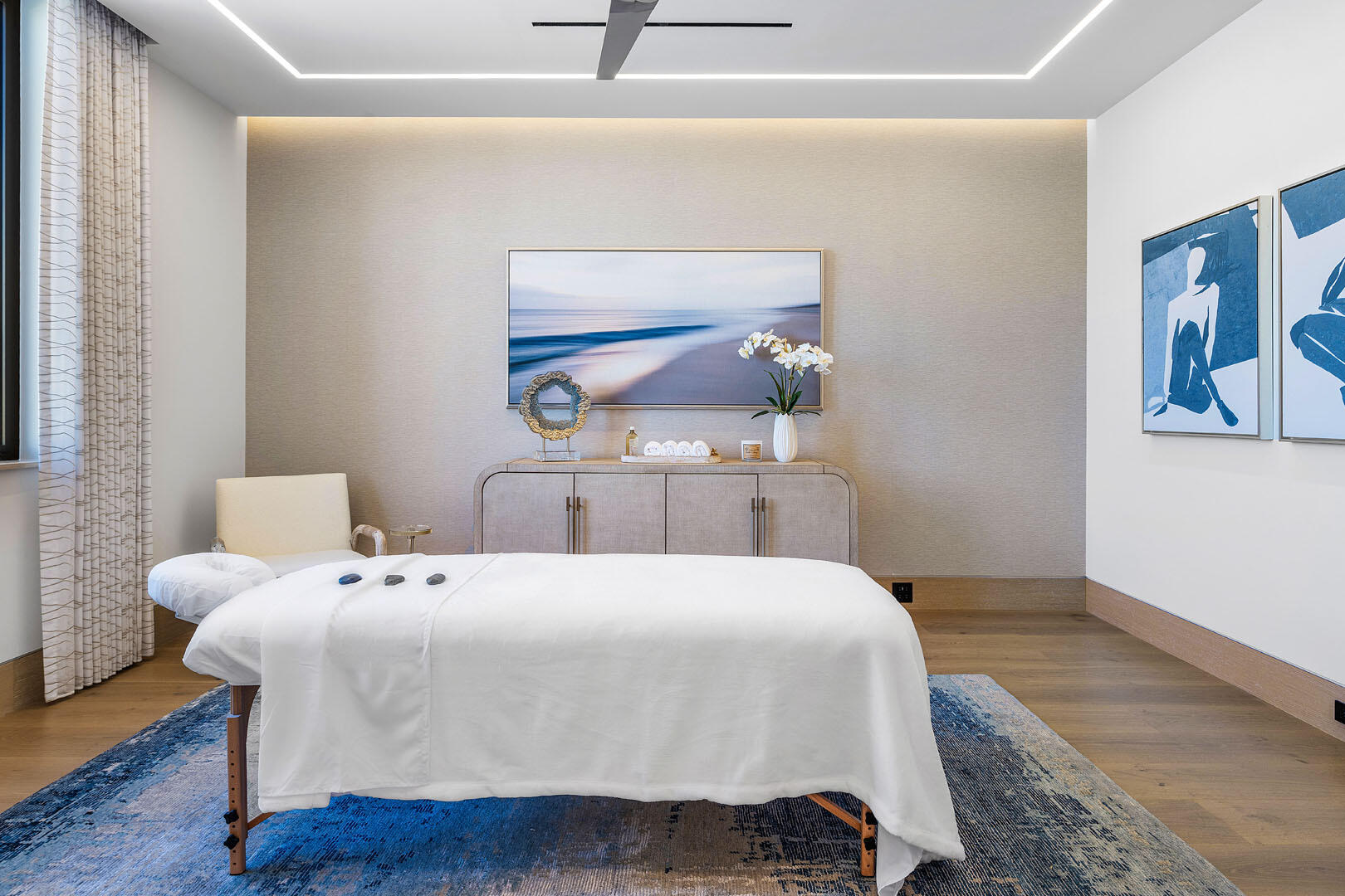 1520 Royal Palm Way Boca Raton, FL 33432 - Photo 73 of 100 a bedroom with a bed and glass wall