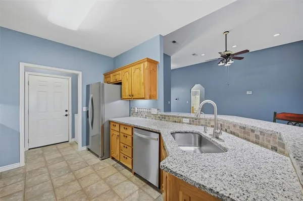 $1,995 | 2705 Cedar Park Drive, Sherman, TX 75090