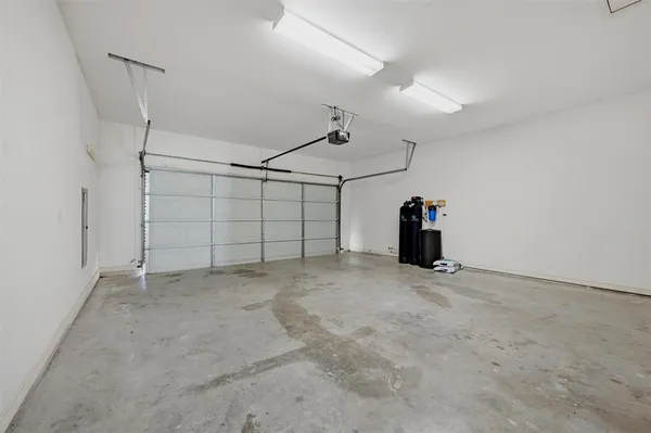 $1,995 | 2705 Cedar Park Drive, Sherman, TX 75090