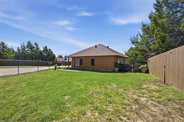 $1,995 | 2705 Cedar Park Drive, Sherman, TX 75090