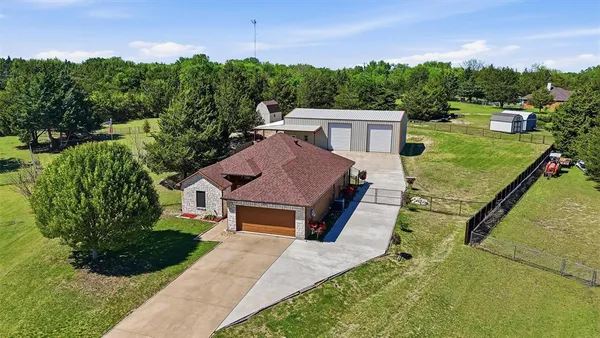 $1,995 | 2705 Cedar Park Drive, Sherman, TX 75090