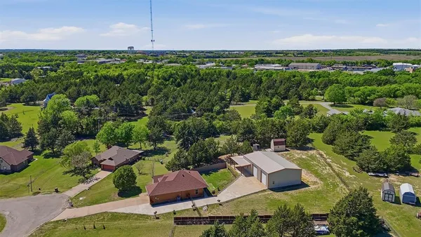 $1,995 | 2705 Cedar Park Drive, Sherman, TX 75090