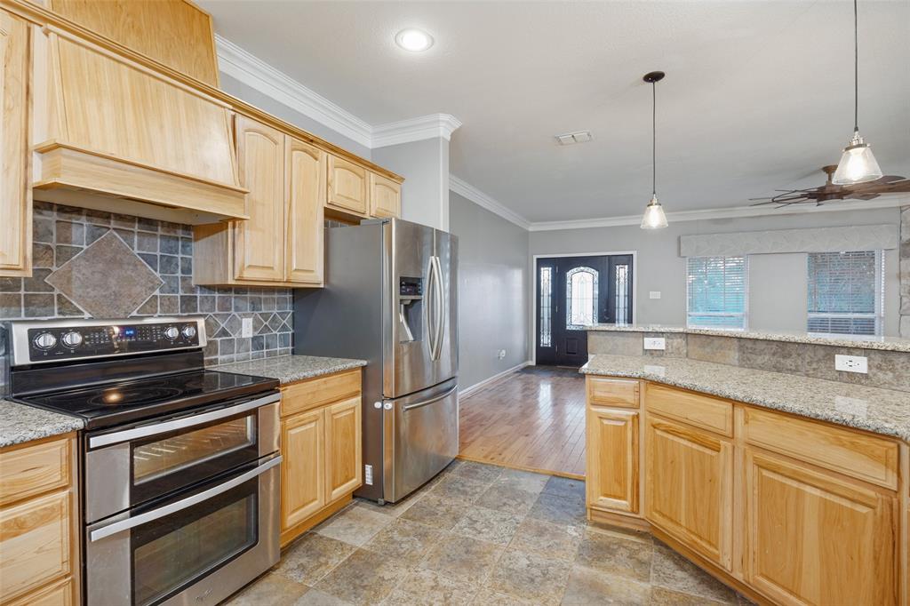 171 Chestnut Road Whitewright, TX 75491 - Photo 7 of 30 Gallery Image 7