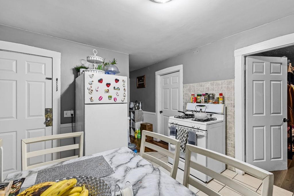 511 High Street Central Falls, RI 02863 - Photo 32 of 41