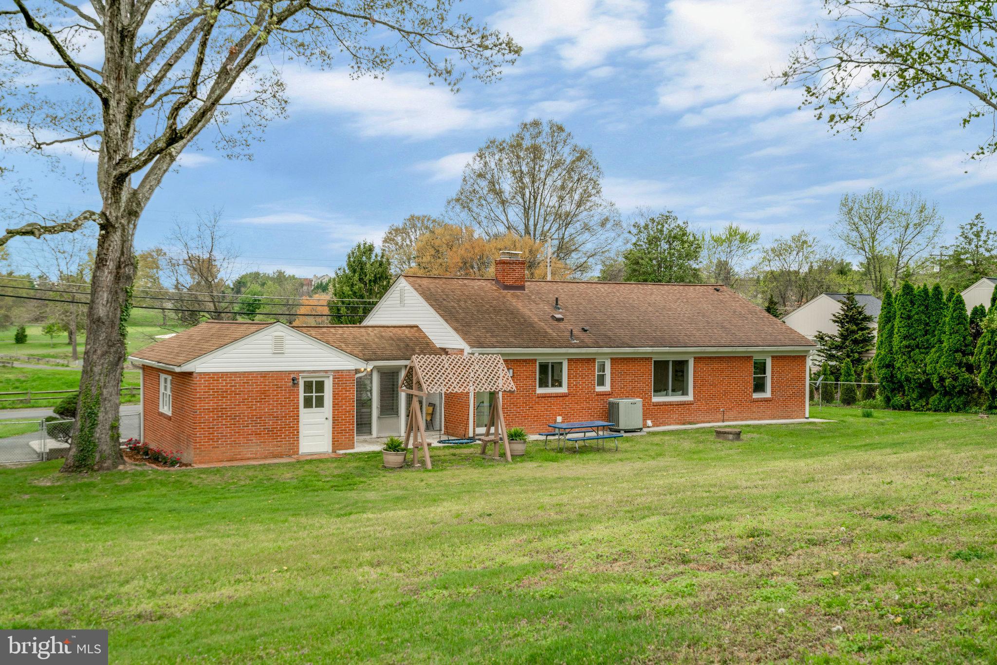 6436 Elmdale Road Alexandria, VA 22312 - Photo 40 of 46 Gallery Image 40