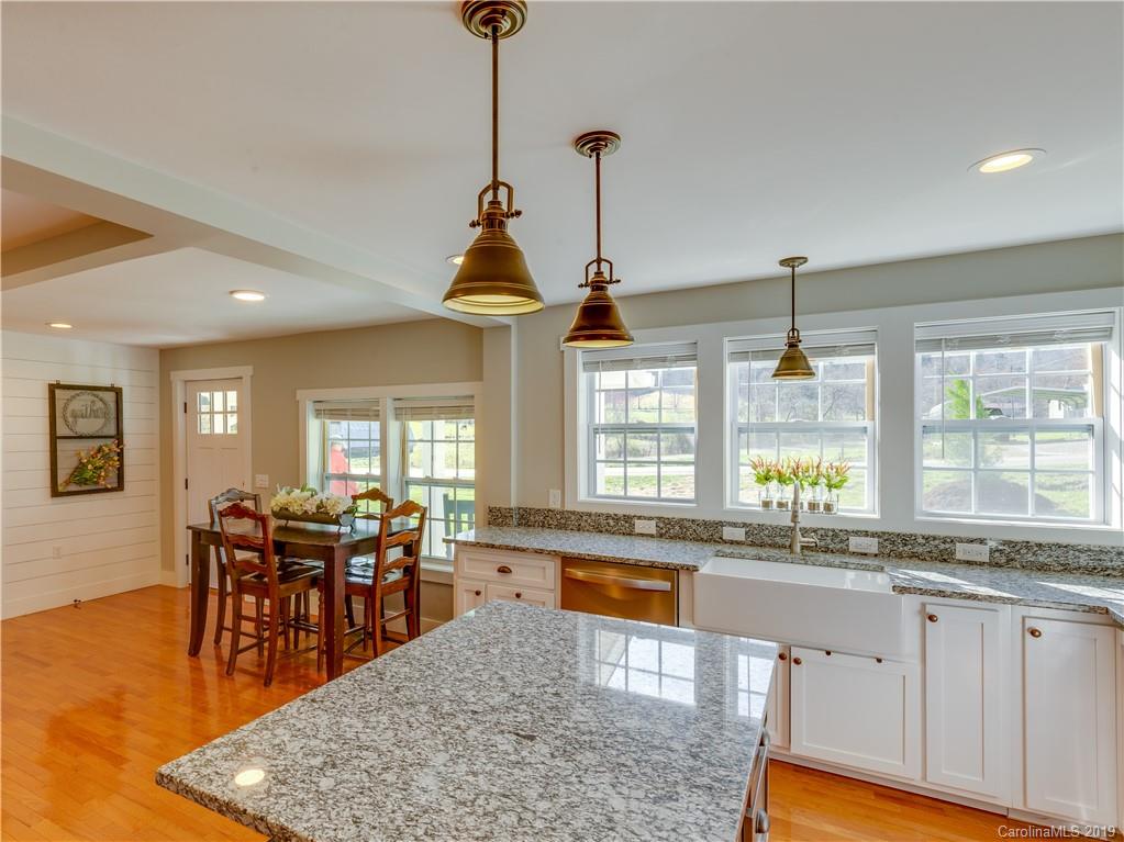 895 Murray Road Canton, NC 28716 - Photo 10 of 30