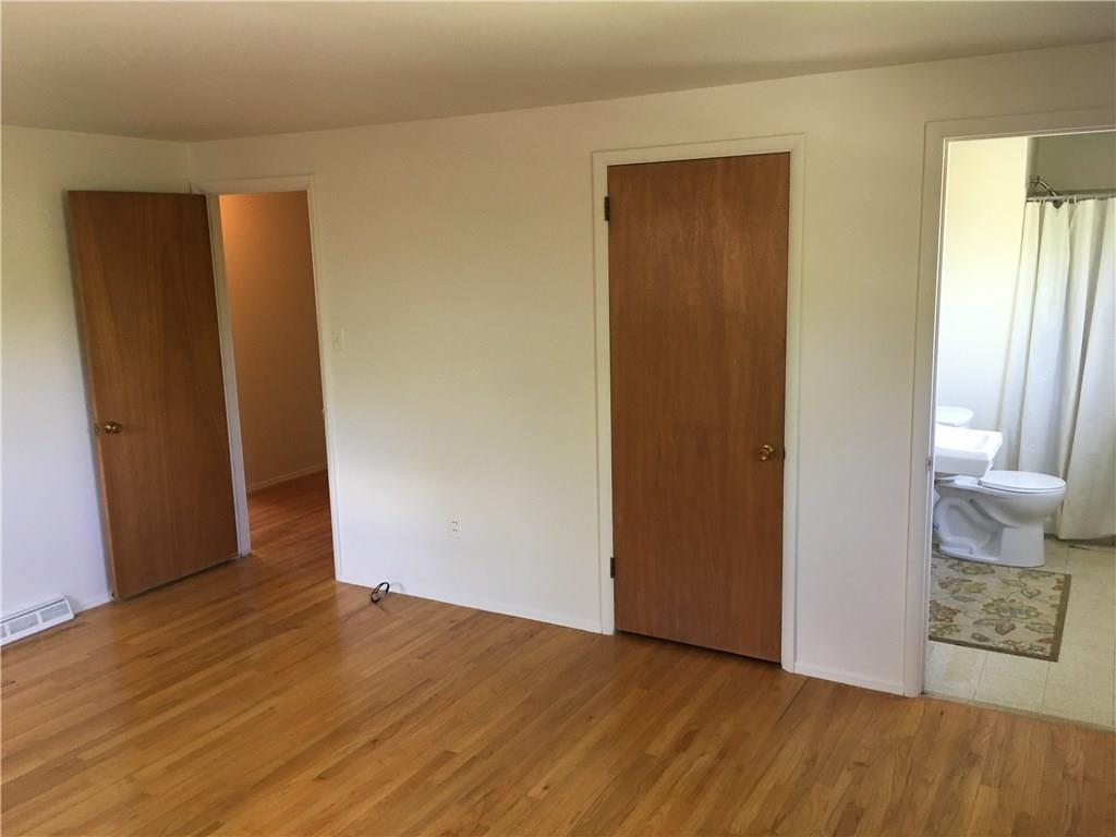 209 Parkedge Road Green Tree, PA 15220 - Photo 7 of 18 Gallery Image 7