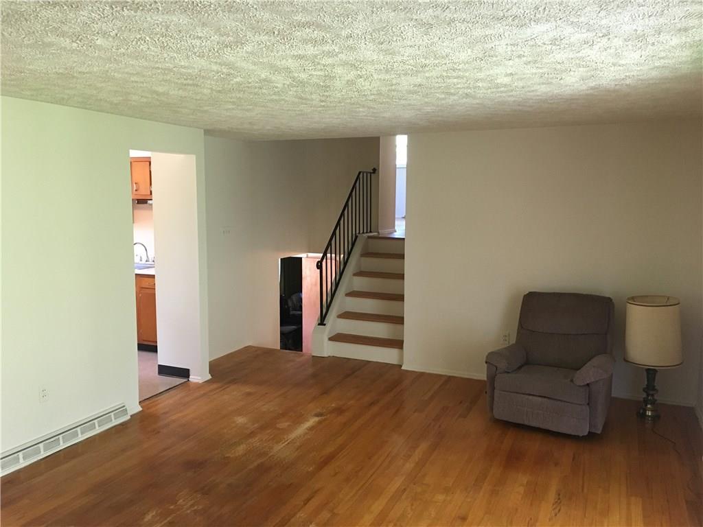 209 Parkedge Road Green Tree, PA 15220 - Photo 8 of 18 Gallery Image 8