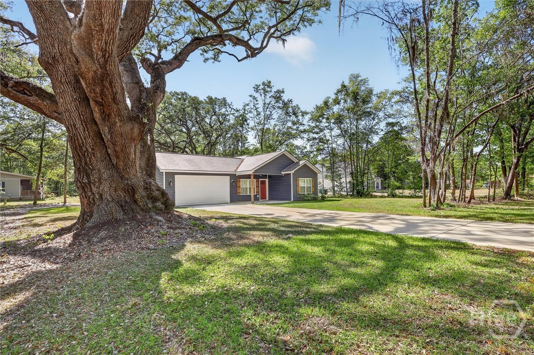 117 Giles Avenue Rincon, GA 31326 - Photo 2 of 38