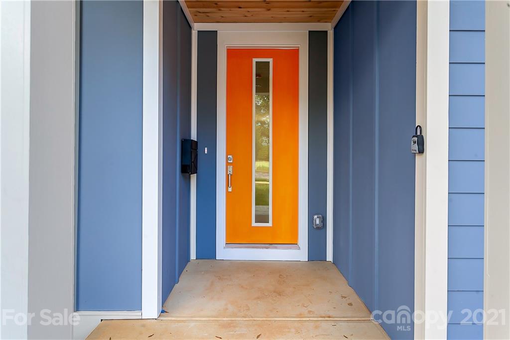 3909 Plainview Road Charlotte, NC 28208 - Photo 2 of 24 a view of an front door