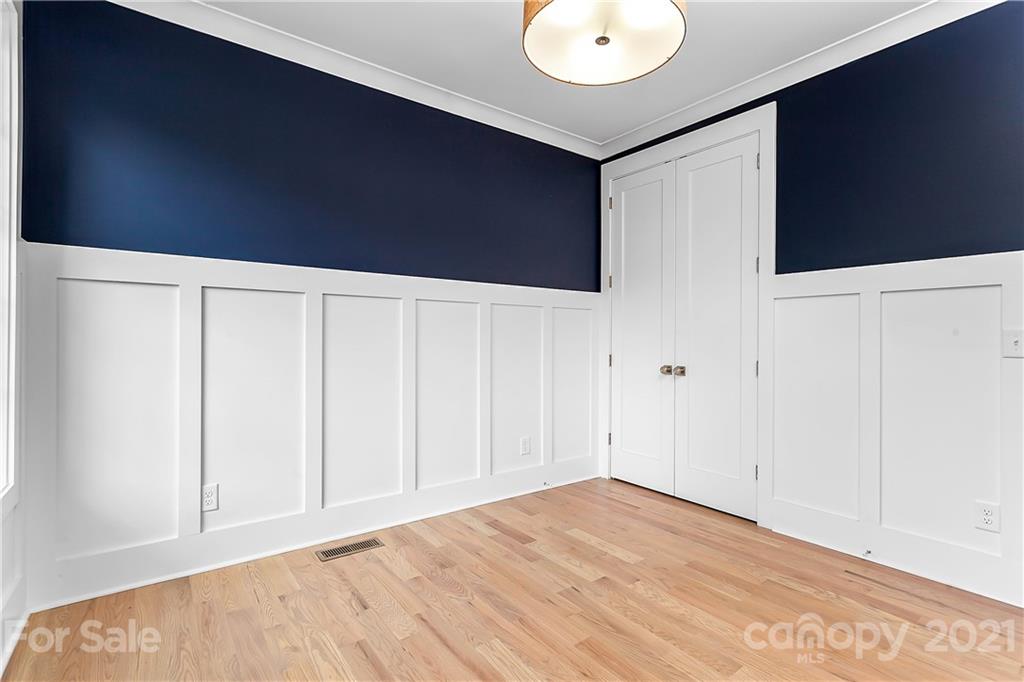 3909 Plainview Road Charlotte, NC 28208 - Photo 8 of 24 a view of an empty room