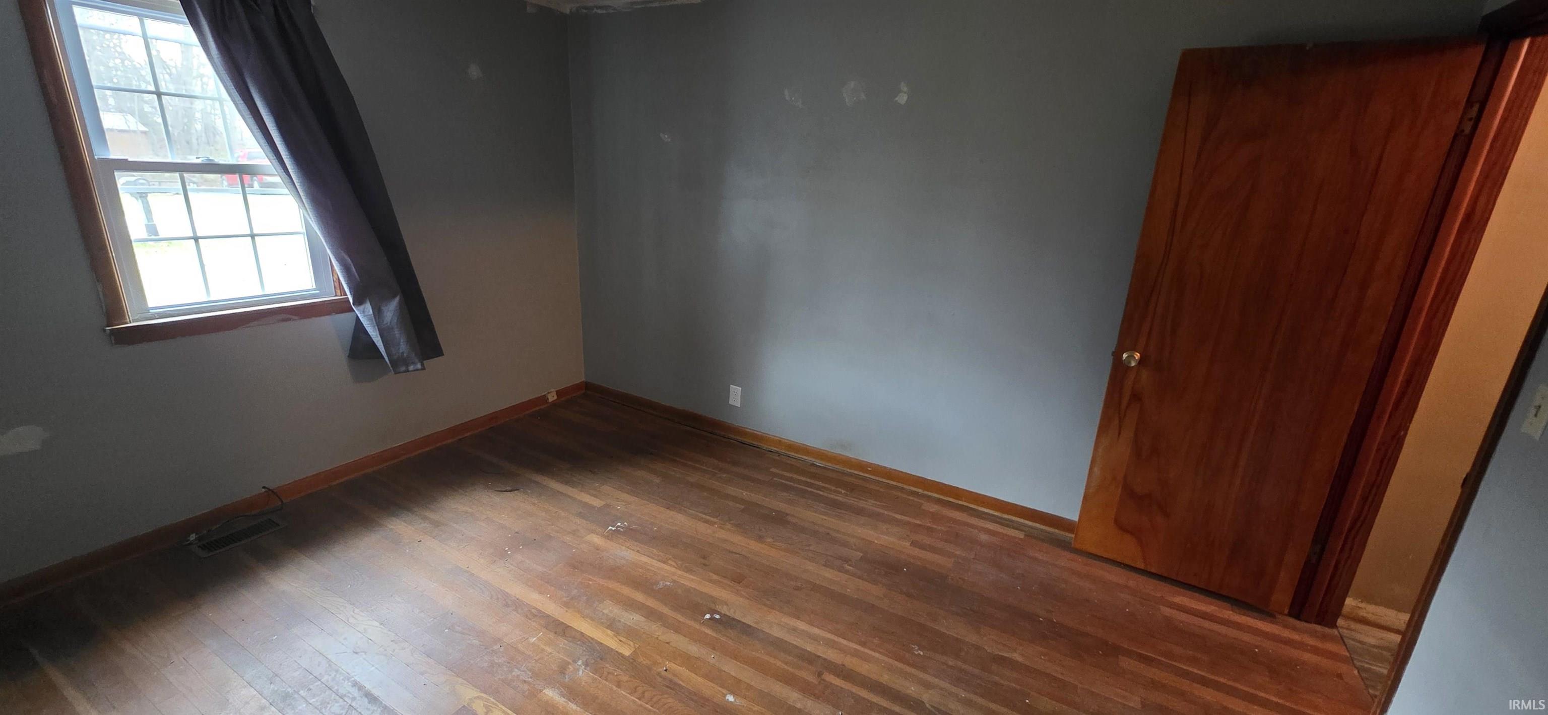 1218 Glenburn Road Linton, IN 47441 - Photo 5 of 16