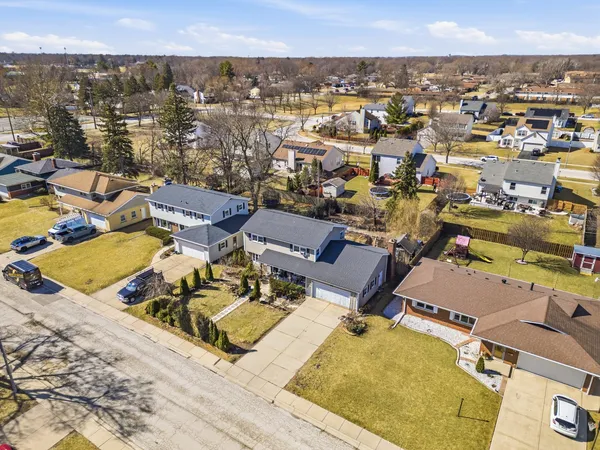 $344,900 | 732 North Fordham Avenue, Aurora, IL 60506