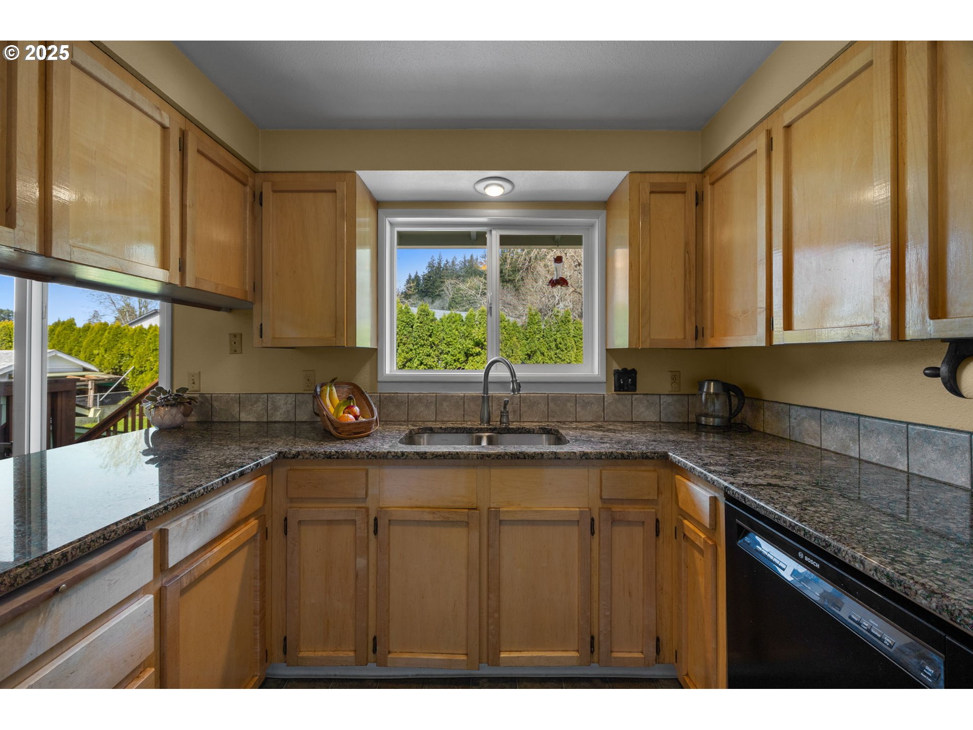 3597 Southwest 2nd Street Gresham, OR 97030 - Photo 12 of 48 Kitchen