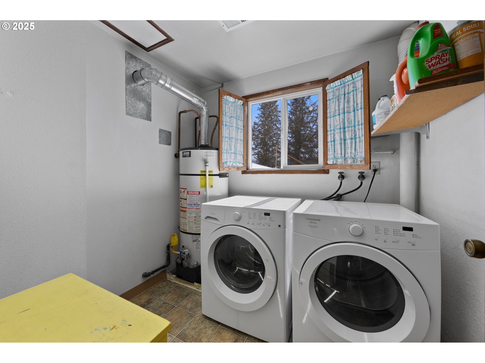 3597 Southwest 2nd Street Gresham, OR 97030 - Photo 28 of 48 Laundry