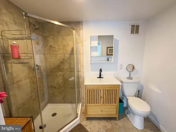 $1,200 | 9300 Colesville Road, Silver Spring, MD 20901