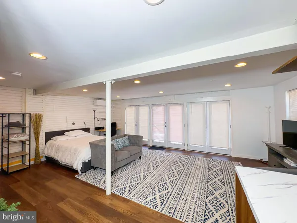 $1,250 | 9300 Colesville Road, Silver Spring, MD 20901