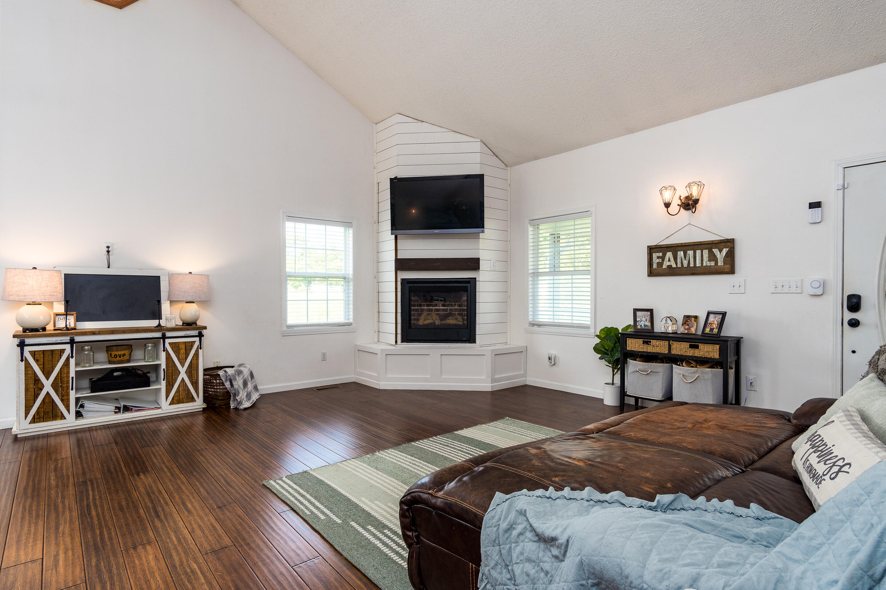 633 Snapps Ferry Road Kingsport, TN 37664 - Photo 8 of 28 interior-8