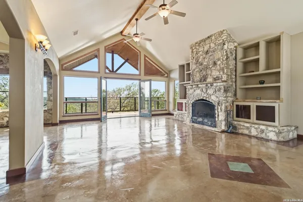 $659,900 | 19708 Nottingham Lane, Grey Forest, TX 78023