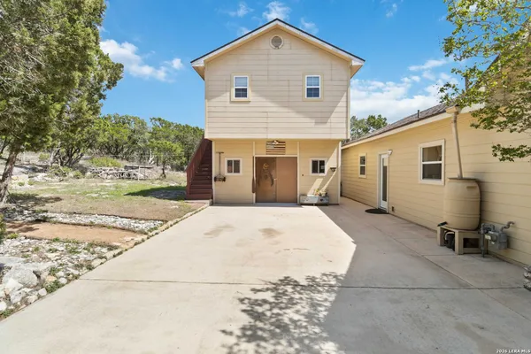 $659,900 | 19708 Nottingham Lane, Grey Forest, TX 78023