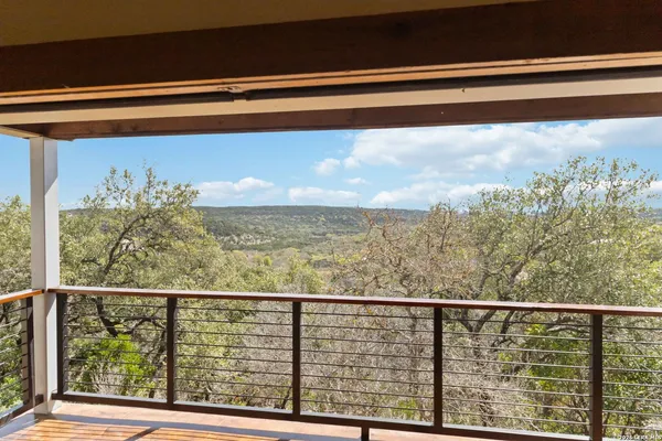 $659,900 | 19708 Nottingham Lane, Grey Forest, TX 78023