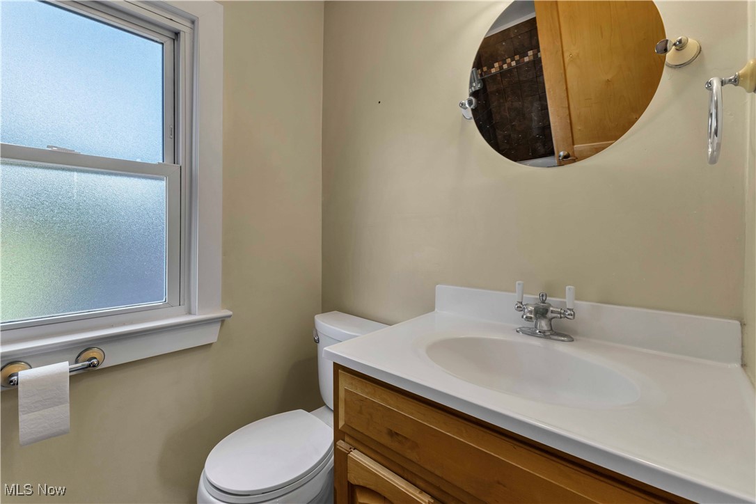15388 Ridge Road North Royalton, OH 44133 - Photo 20 of 45 Bathroom with toilet and vanity