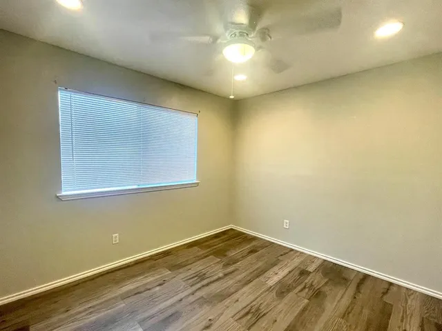 $1,100 | 307 East Mitchell Street, Unit C, Arlington, TX 76010
