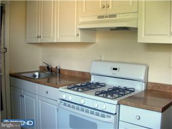 6959 Guilford Road Upper Darby, PA 19082 - Photo 6 of 12 Kitchen