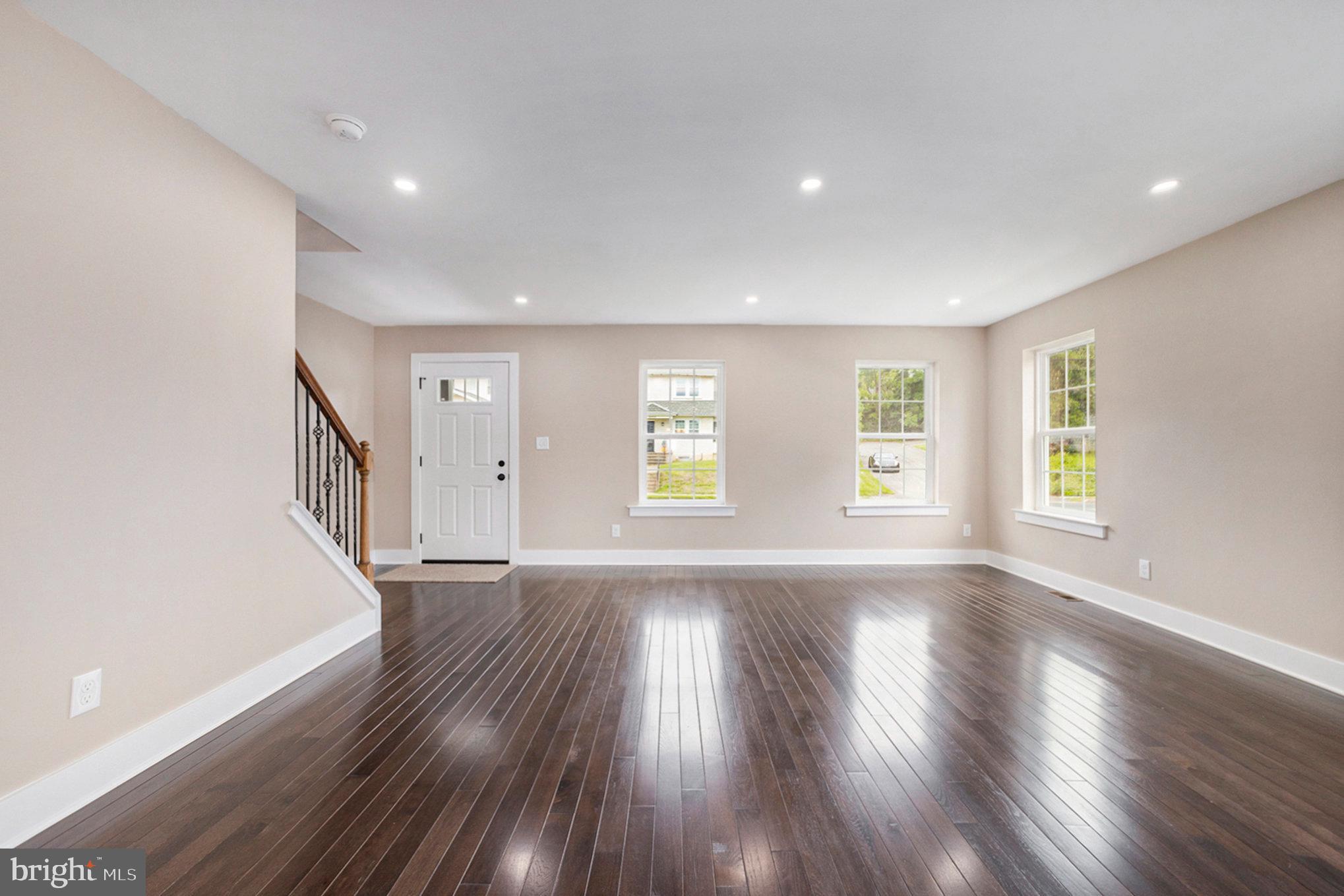 2501 Dutton Mill Road Aston, PA 19014 - Photo 8 of 31