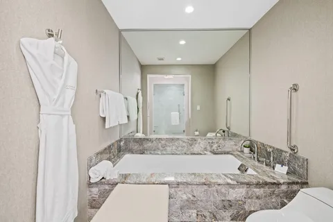 $449,000 | 551 North Fort Lauderdale Beach Boulevard, Unit H1115, Fort Lauderdale, FL 33304