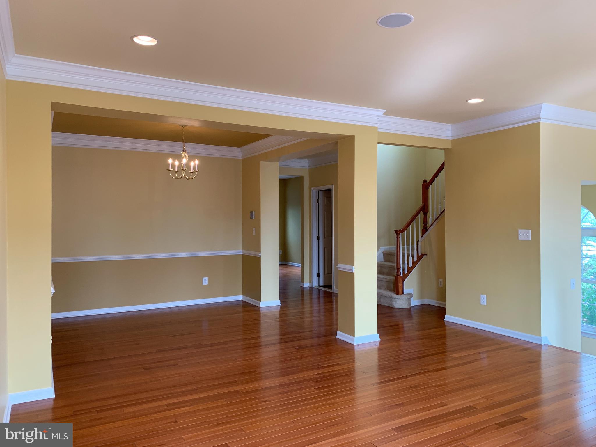 25575 America Square Chantilly, VA 20152 - Photo 11 of 57 Living room/Dining