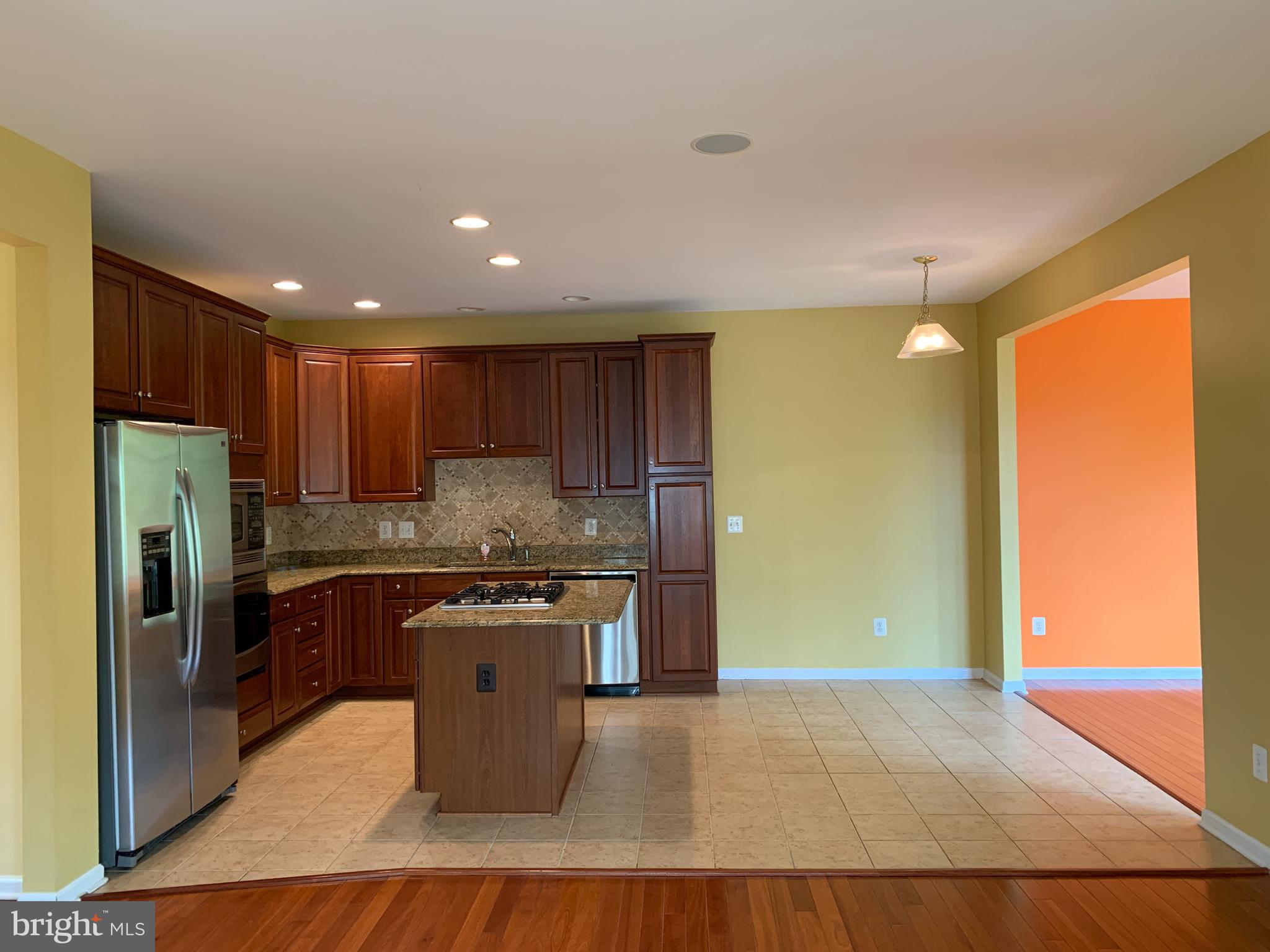 25575 America Square Chantilly, VA 20152 - Photo 21 of 57 Family Room