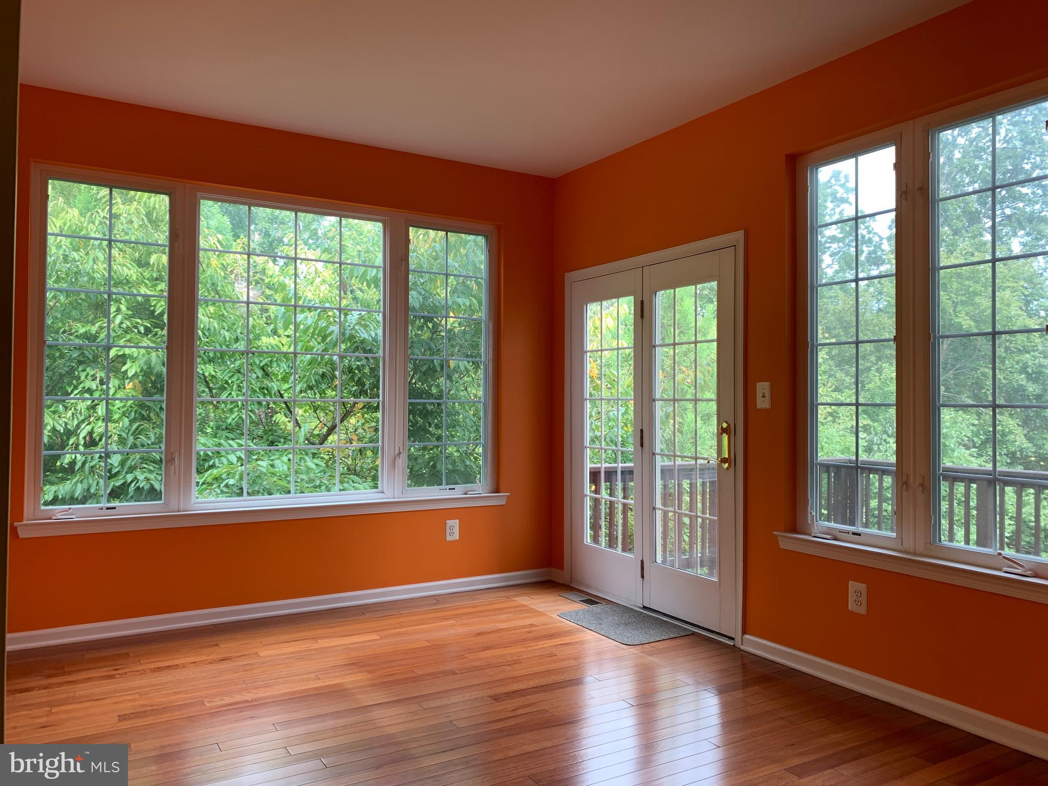 25575 America Square Chantilly, VA 20152 - Photo 24 of 57 Sunroom