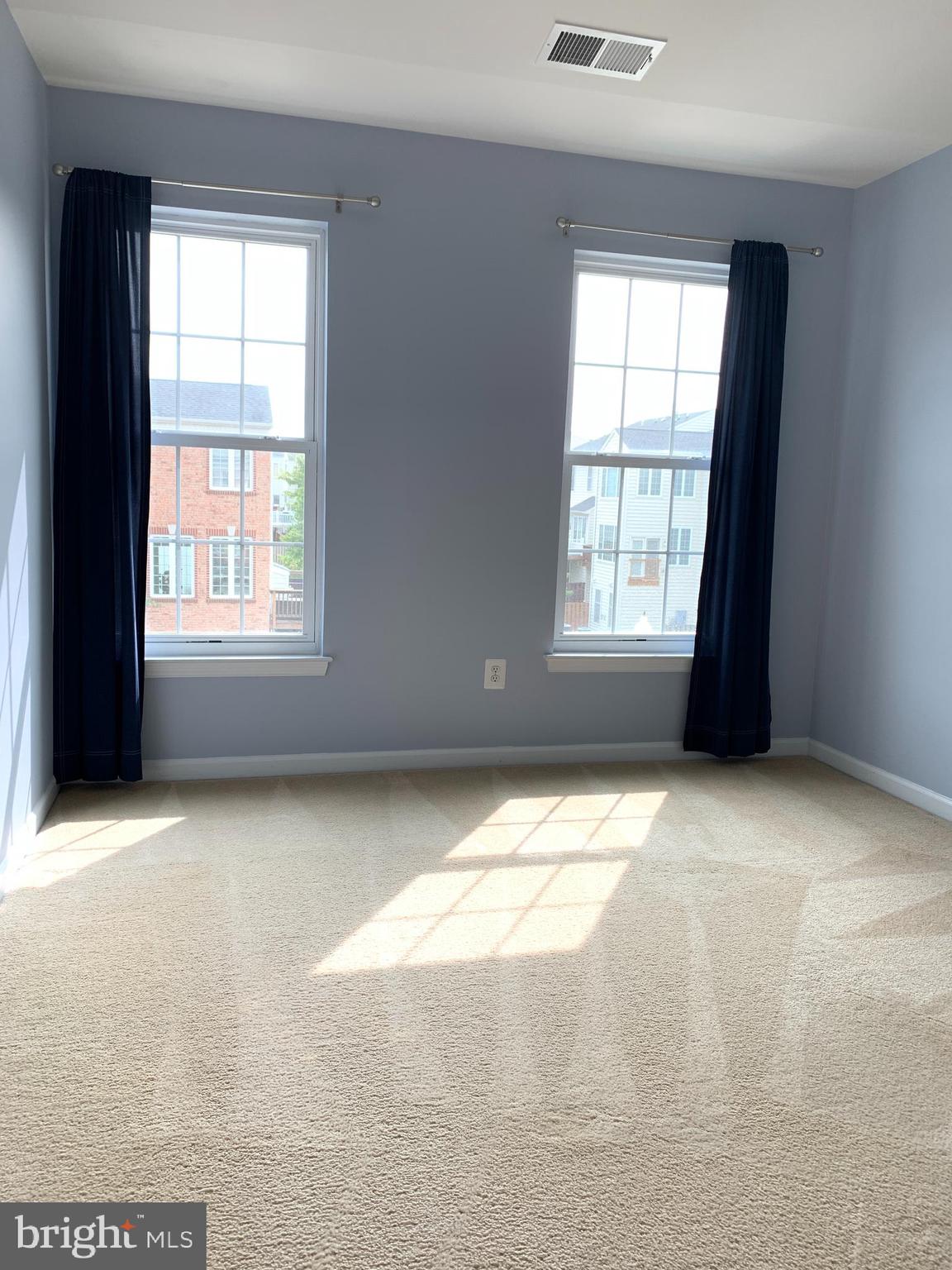 25575 America Square Chantilly, VA 20152 - Photo 29 of 57 Guest bedroom 2