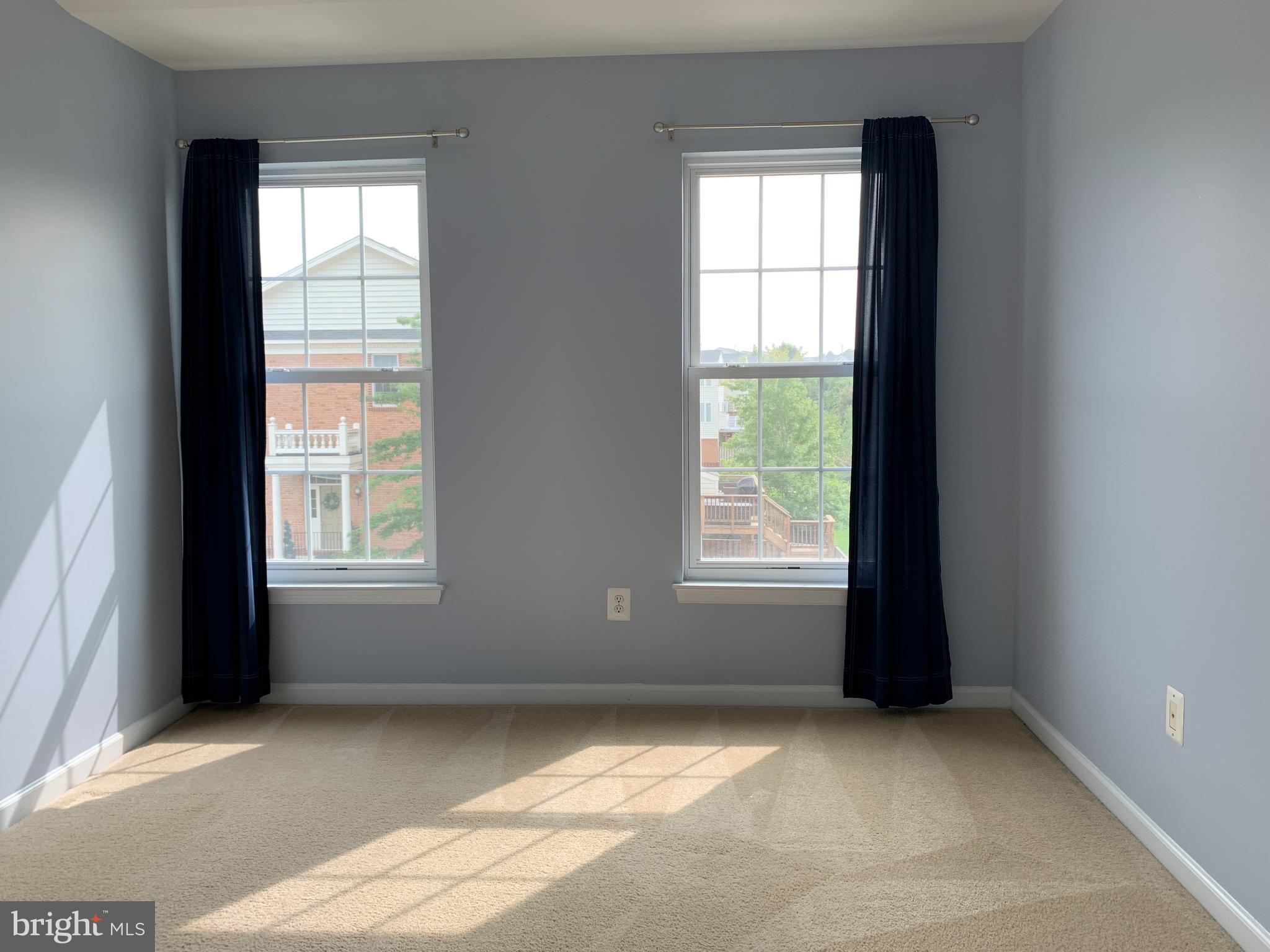 25575 America Square Chantilly, VA 20152 - Photo 30 of 57 Guest bedroom 2
