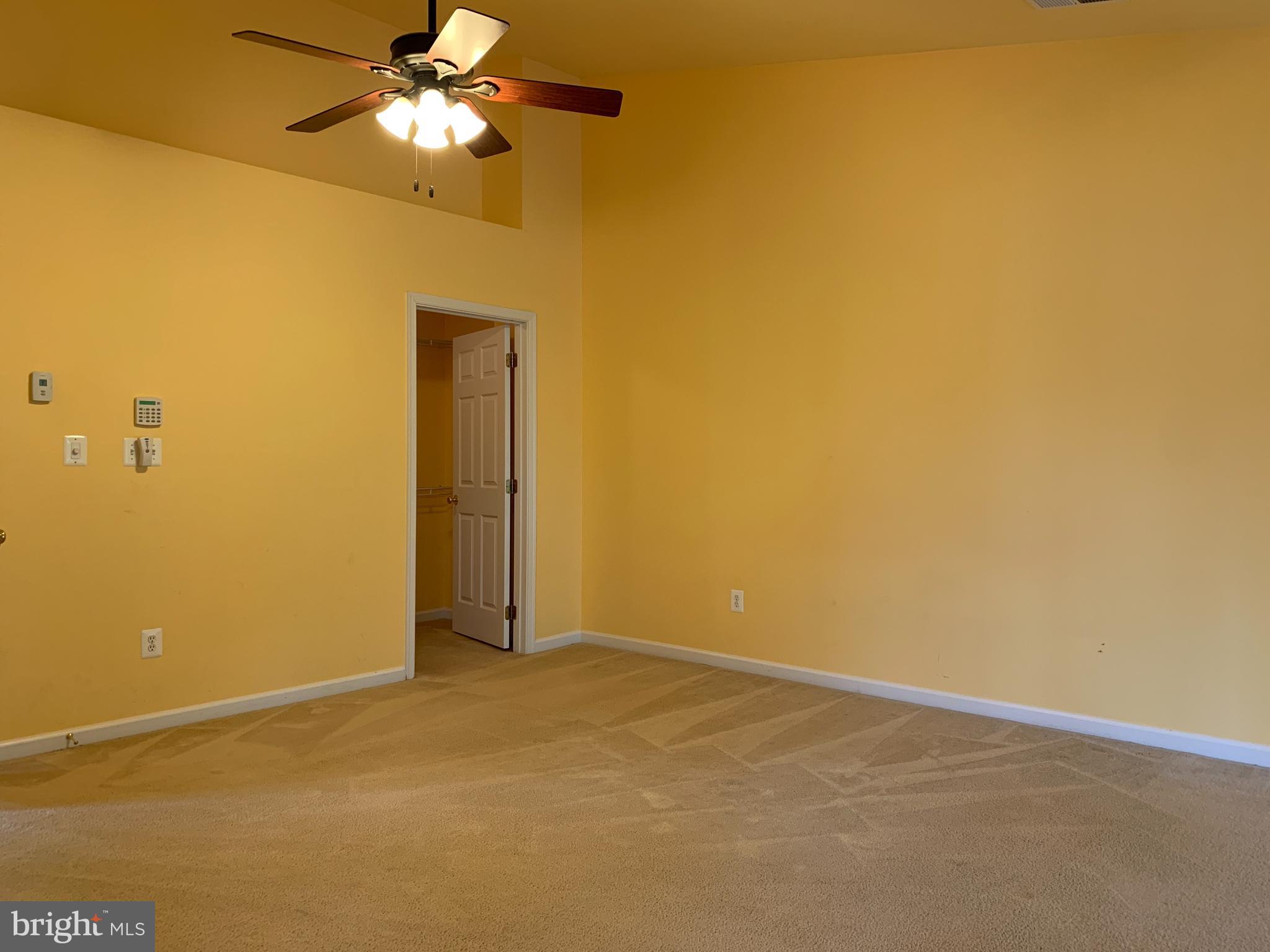 25575 America Square Chantilly, VA 20152 - Photo 36 of 57 Owners bedroom