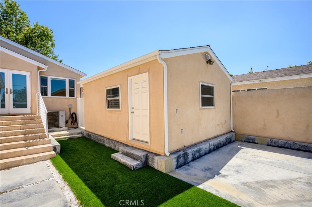 2040 West Kenneth Road Glendale, CA 91201 - Photo 45 of 64