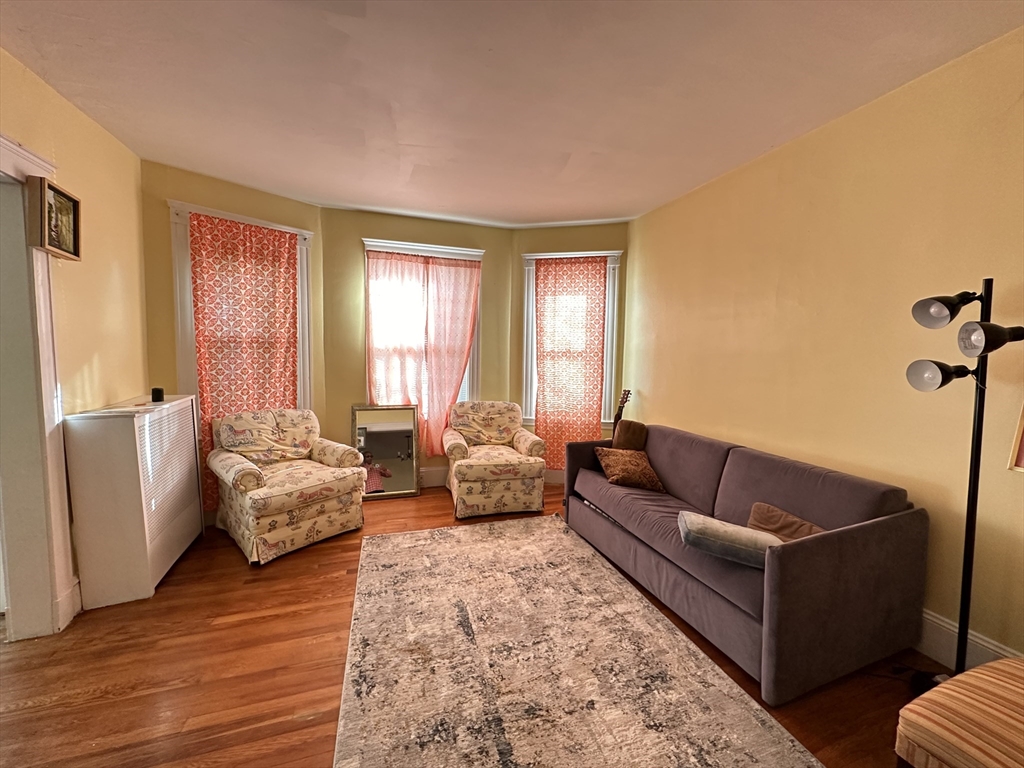 28 Aberdeen Road Milton, MA 02186 - Photo 4 of 16 Gallery Image 4